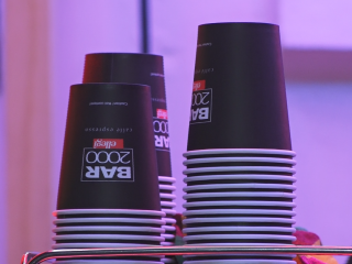 ބާރ 2000 ކޮފީގެ ފަސް ފްލޭވަރ އެއް ހިމެނޭ