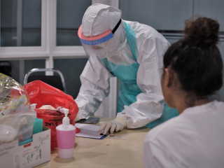 އެޗްޕީއޭގެ ޓީމަކުން މީހަކުން ސާމްޕަލް ނެގުމުގައި ހަރަކާތްތެރިވަނީ