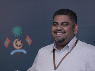 މަބްރޫކް ފަދަ ތަރުޖަމާނެއް އަޅުގަނޑުމެންނަށް ލިބޭނެތަ؟