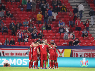 ޔުއެފާ ސުޕަ ކަޕް މެޗުގެ ތެރެއިން: އެ މެޗު ބަލަން 30 އިންސައްތަ ސަޕޯޓަރުން ދަނޑަށް ވެއްދި