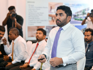 ހެލްތް މިނިސްޓަރު އަބްދުﷲ އަމީން