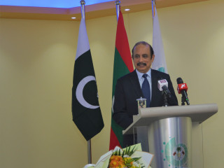 ސަފީރު ވައިސް އެޑްމިރަލް ރިޓަޔަރޑް ވަސީމް އަކުރަމް