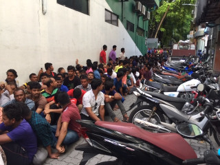 ބަލިތައް ކޮންޓްރޯލް ކުރަން ބޭނުންނަމަ، ރާއްޖޭގައި އުޅޭ ބިދޭސީން ހޮސްޕިޓަލްތަކާ ކައިރި ކުރަންޖެހޭ!