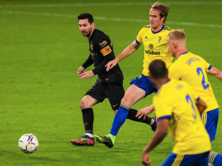 ކަޑިޒް އާއި ބާސާ ބައްދަލުކުރި މެޗުގެ ތެރެއިން: މި މެޗުން ކަޑިޒް މޮޅުވީ 2-1 ން