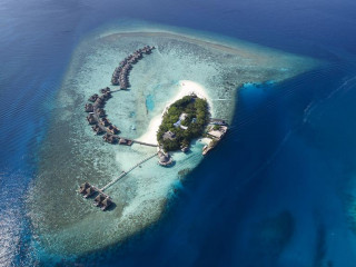 އަދާރަން ޕްރެސްޓީޖް ވާދޫ ރިސޯޓު