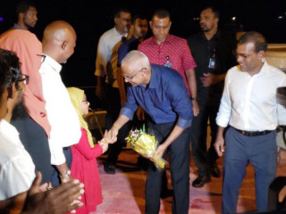 ރައީސުލްޖުމްހޫރިއްޔާ އިބްރާހިމް މުހައްމަދު ސާލިޙު ގުރައިދޫގެ ރައްޔިތުންނާއި ސަލާމްކުރައްވަނީ