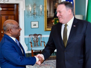 އެމެރިކާގެ ޚާރިޖީ ވަޒީރު މައިކް ޕޮމްޕެއޯ އަދި ރާއްޖޭގެ ޚާރިޖީ ވަޒީރު އަބްދުﷲ ޝާހިދު