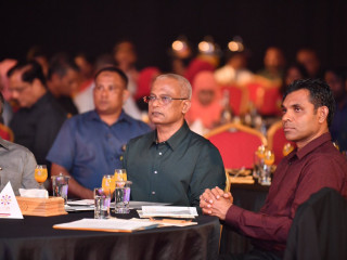 އާމްދަނީ ނުލިބޭ ބަޔަކު ތިބުމަކީ އިގްތިސާދަށް ލޮޅުން އަރާކަމެއް: ރައީސް