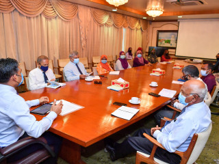 ނައިބު ރައީސް ފައިސަލް ނަސީމް، ނަރސިންގ ކައުންސިލްގެ މެންބަރުންނާ ބައްދަލުކުރައްވަނީ