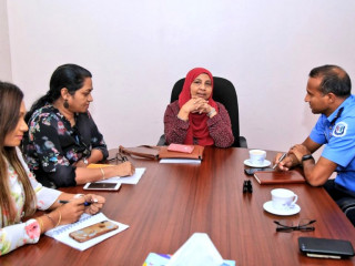 Minister of Gender, Family and Social Services, Aishath Mohamed Didi holding discussions with CP Hameed and ministry officials