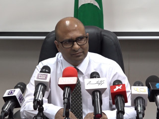 ނޫސްވެރިންގެ ސުވާލުތައް އިންތިހާ، މުނާޒަކަށް ޖަވާބެއް ނުދެވުނު!