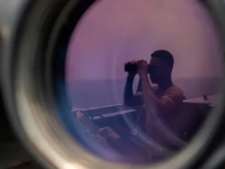 ގަލްފް ކަނޑުގެ ސަރަހައްދުގައި އެމެރިކާގެ އަދި އިރާނުގެ މަނަވަރުތަކުގެ ކޯޅުން ބޮޑު ވެއްޖެ