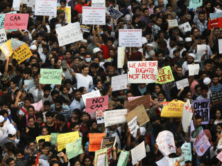 މުޒާހަރާ ތަކާއި ގުޅިގެން ސަލާމަތީ ކަންކަން އިންޑިޔާގައި ވަރުގަދަކޮށްފި