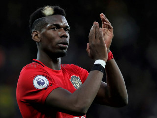 މެންޗެސްޓާ ޔުނައިޓެޑަށް ކުޅެމުން އަންނަ ފްރާންސްގެ މިޑްފީލްޑަރު ޕައުލް ޕޮގްބާ