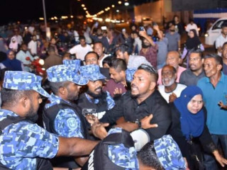 އެއްވެ އުޅުމުގެ ވާހަކަ ދައްކަން އިދިކޮޅުން މިއަދު ލަދުގަންނަން ޖެހޭ!