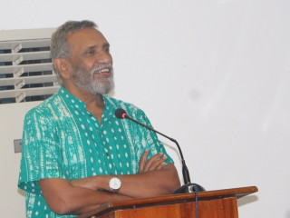 ލަންކާގެ އިލެކްޝަން ކޮމިޝަންގެ ޗެއަރމަން މަހިންދަ ދެޝަޕްރިޔަ