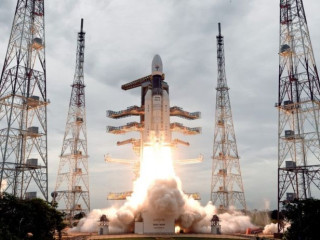 އުޅަނދު އުދުއްސާލި މަންޒަރު އެތައް މިލިއަން ބަޔަކު ޓީވީ މެދުވެރިކޮށް ވަގުތުން ބަލާފައިވޭ