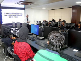 ޕައިތަން ޕްރޮގްރާމިންގް ކޯހުގެ ތެރެއިން