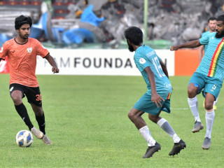 އީގަލްސް އާއި ދަ ގްރާންޑޭ ބައްދަލުކުރި މެޗުގެ ތެރެއިން: މި މެޗު އެއްވަރުވީ 1-1 ން