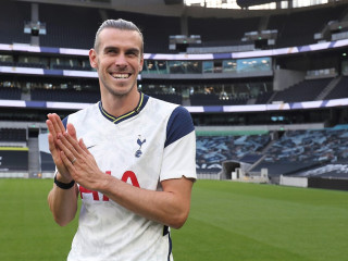 ދާދި ފަހުން ޓޮޓެންހަމާ ގުޅުނު ވޭލްސްގެ ތަރި ގެރެތު ބޭލް