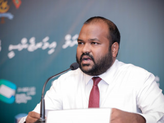 ޓޫރިޒަމް މިނިސްޓަރ އަލީ ވަހީދު އެންއޯއީސީ ޕްރެސްއެއްގައި ވާހަކަފުޅު ދައްކަވަނީ