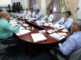 މަޖިލީހުގެ ލާމަރުކަޒީ ކޮމެޓީން އިލެކްޝަންސް ކޮމިޝަނާއެކު ބޭއްވި ބައްދަލުވުމެއްގެ ތެރެއިން: މަޖިލީހަށް މިހާރު ހުށަހެޅިފައިވާ ލާމަރުކަޒީ ހާއްސަ ބިލް ދިރާސާ ކުރަމުންދަނީ މިކޮމެޓީން