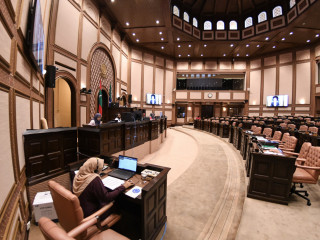 ރައްޔިތުންގެ މަޖިލީހުގެ ޖަލްސާއެއްގެ ތެރެއިން: ކޮވިޑް-19 އާ ގުޅިގެން މަޖިލިސް ޖަލްސާތައް ކުރިއަށް ގެންދަނީ ވީޑިއޯ ކޮންފަރެންސް މެދުވެރިކޮށް