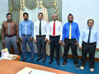 ރައީސުލްޖުމްހޫރިއްޔާ ކަނޑޫދޫ ކައުންސިލްގެ މެންބަރުންނާ ބައްދަލުކުރައްވަނީ