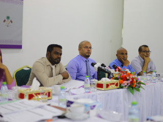 އިލެކްޝަން ކޮމިޝަންގެ މެމްބަރުންތަކެއް