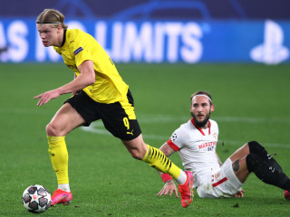 ސެވިއްޔާ އާއި ޑޯޓްމުންޑް ބައްދަލުކުރި މެޗުގެ ތެރެއިން: މި މެޗުން ޑޯޓްމުންޑް މޮޅުވީ 3-2 ން