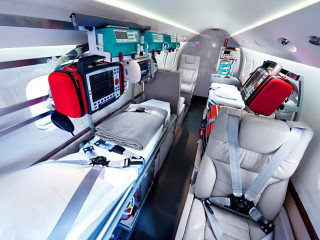 ޕެރަމެޑިކް އެއާ އެމްބިއުލާންސެއްގެ ތެރެ