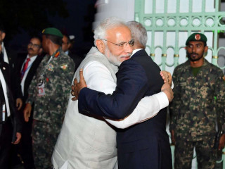 ރައީސުލްޖުމްހޫރިއްޔާ އިބްރާހިމް މުހައްމަދު ސޯލިހް އަދި އިންޑީއާގެ ބޮޑުވަޒީރު ނަރެންދްރަ މޯދީ