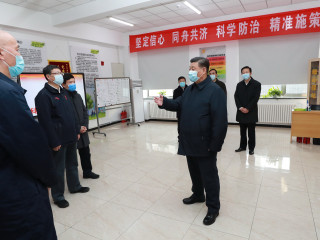 ޗައިނާގެ ރައީސް (ކ) އޮފިޝަލުންތަކަކާއި ބައްދަލުކުރައްވަނީ