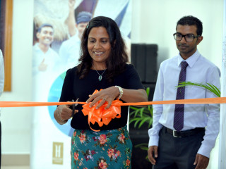 ނެކްސްޓް ސްޓެޕް\" ކެރިއަރ ގައިޑަންސް އަދި މަތީ ތަޢުލީމާބެހޭ މައުރަޒު ރައީސްގެ އަނބިކަނބަލުން ހުޅުއްވައިދެއްވަނީ
