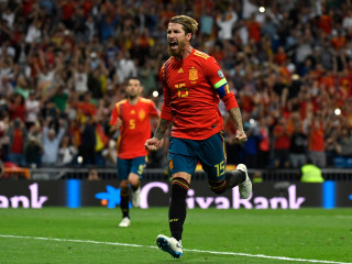 ސްޕެއިން އަދި ސްވިޑެން ބައްދަލުކުރި މެޗުގެ ތެރެއިން