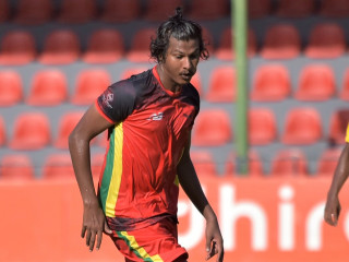 މިދިޔަ ސީޒަނުގައި ދަ ގްރާންޑޭއަށް ކުޅުނު މިޑްފީލްޑަރު އަޙްމަދު އިމާޒް (އާއްކޮ)