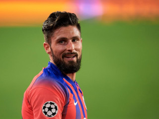 ޗެލްސީއަށް ކުޅެމުން އަންނަ ފްރާންސުގެ ފޯވާޑް އޮލިވިއޭ ޖިރޫޑް