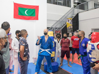 ގައުމީ މާޝަލް އާޓްސް ސެންޓަރު ކުޅިވަރާ ބެހޭ ވަޒީރު އަޙްމަދު މަޙްލޫފް ބައްލަވާލައްވަނީ