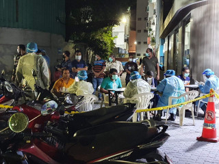 މާލެ ސަރަހައްދުގައި ކޮވިޑް-19އަށް ޓެސްޓު ކުރަން ސާމްޕަލް ނަގަނީ