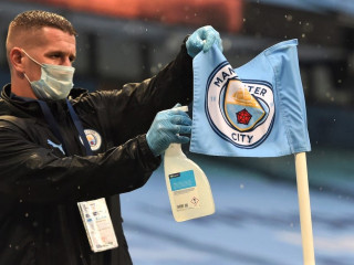 ޕްރިމިއާ ލީގުގައި ވާދަކުރާ މެންޗެސްޓާ ސިޓީގެ ދަނޑު ސެނިޓައިޒް ކުރަނިކޮށް