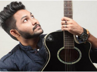 ބިގްބޮސްގެ އެންމެ ހަގު ބައިވެރިޔަކަށް މަޝްހޫރު ލަވަކިޔުންތެރިޔާ ކުމާރު ސާނޫގެ ދަރި!