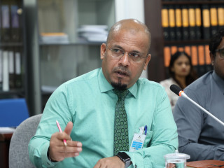 އިލެކްޝަންސް ކޮމިޝަން (އީސީ) ގެ ރައީސް އަޙުމަދު ޝަރީފް- ޝަރީފް ވިދާޅުވީ، އިންތިޚާބު ބޭއްވުމުގައި ހުރި ގޮންޖެހުންތައް މަޖިލީހާއި ހިއްސާ ކުރައްވާނެކަމަށް