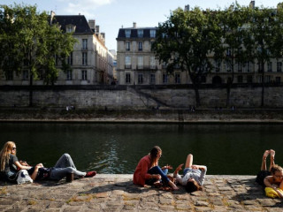 ފްރާންސް ލޮކްޑައުން ކުރި ފަހުން އެންމެ މަދުން ކޭސްތައް ފެނުނީ އާދިއްތަ ދުވަހު