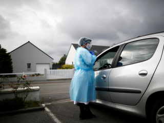 ފްރާންސްގައި ކޮވިޑް-19 އަށް ޓެސްޓް ކުރަނީ