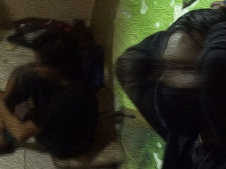 މަސްތުވެގެން ބިތް ޖެހިފައި ތިބި ދެ ޒުވާނުން