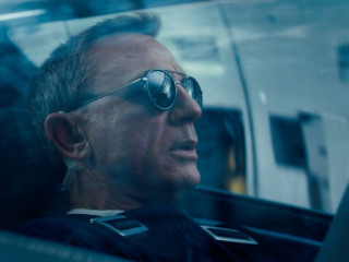 ޖޭމްސް ބޮންޑްގެ ރޯލުން ފެންނަ ޑޭނިއަލް ކްރޭގް