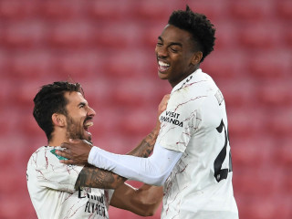 ލިވަޕޫލާއި އާސެނަލް ބައްދަލުކުރި މެޗުގެ ތެރެއިން: މި މެޗުން އާސެނަލް މޮޅުވީ ޕެނަލްޓީގައި 5-4 ން