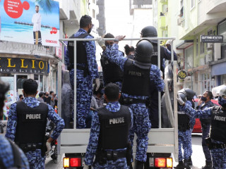 އެއްވުމެއް ކޮންޓްރޯލްކުރުމަށް ފުލުހުން ހަރަކާތްތެރިވަނީ