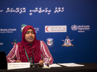 އެޗްއީއޯސީގެ ތަރުޖަމާނު ޑރ. ފާތިމަތު ނަޒްލަ ރަފީގް؛ މާސްކް އަޅަން މަޖުބޫރު ނުކުރަނީ ވަކި ކަންތަކަށް ބެލުމަށްފަހުގައި ކަމަށް ނަޒްލަ ވިދާޅުވި