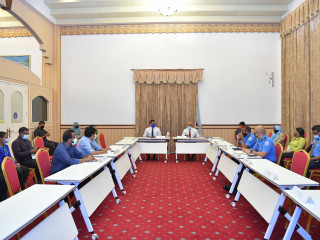 ނައިބު ރައީސް ފައިސަލް ނަސީމް އެޗް.އީ.ސީ.ސީގެ މެންބަރުންނާއެކު ބޭއްވެވި ބައްދަލުވުމުގެ ތެރެއިން